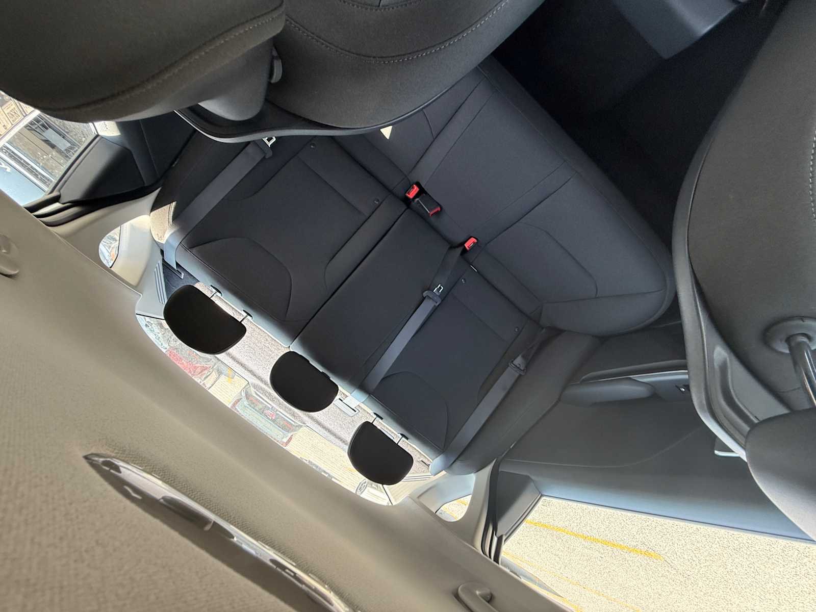 New 2026 Snow White Pearl Kia LXS image 22