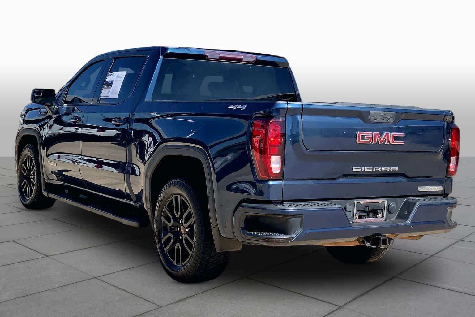 Used 2021 Pacific Blue Metallic GMC Elevation image 11