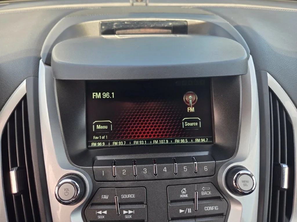 Used 2016 White Frost GMC Denali image 20
