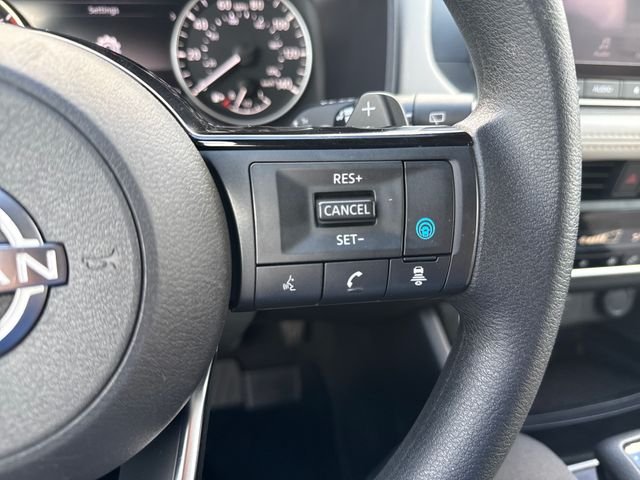 Used 2023 Red Nissan SV image 31