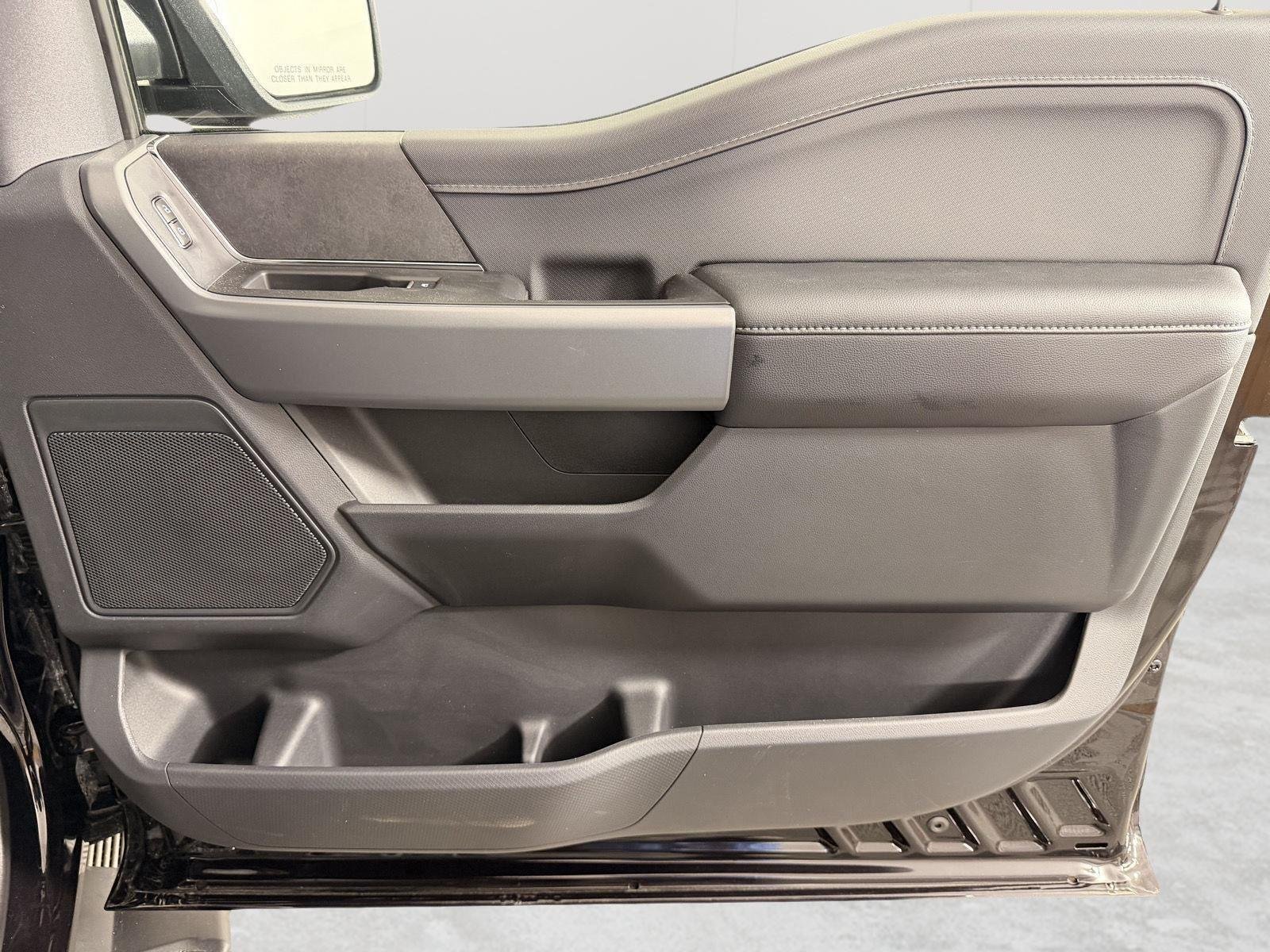 New 2026 Agate Black Ford XLT image 25