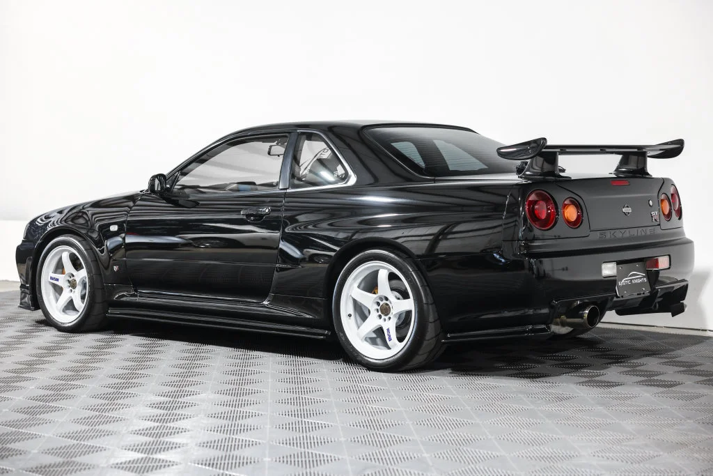 Used 2000 Black Nissan  image 21