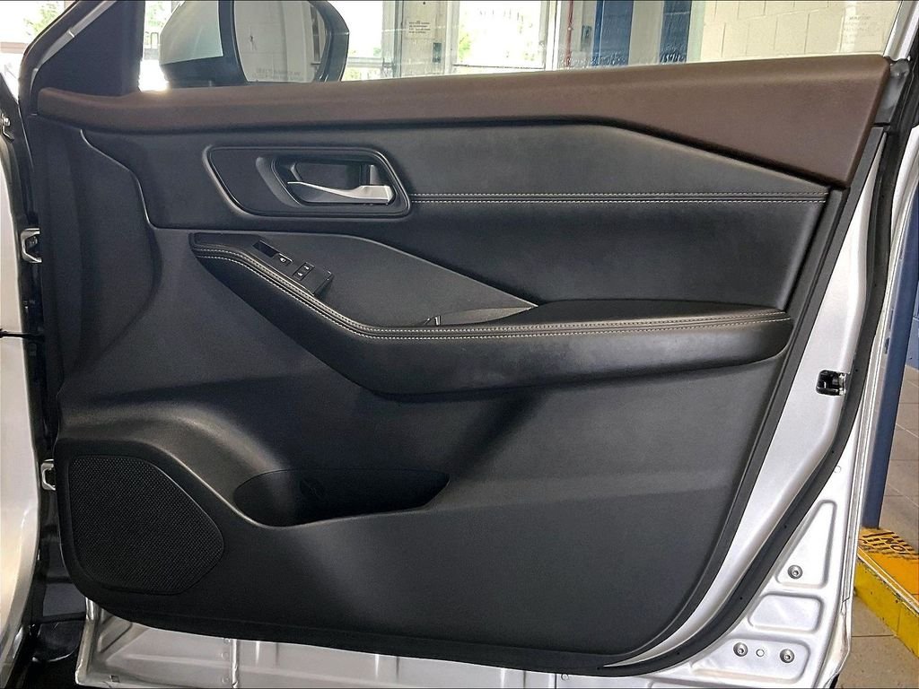 Certified Used 2023 Silver Nissan SL image 12