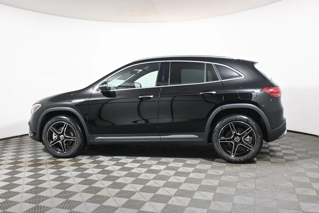 New 2026 Black Mercedes-Benz GLA 250 image 2
