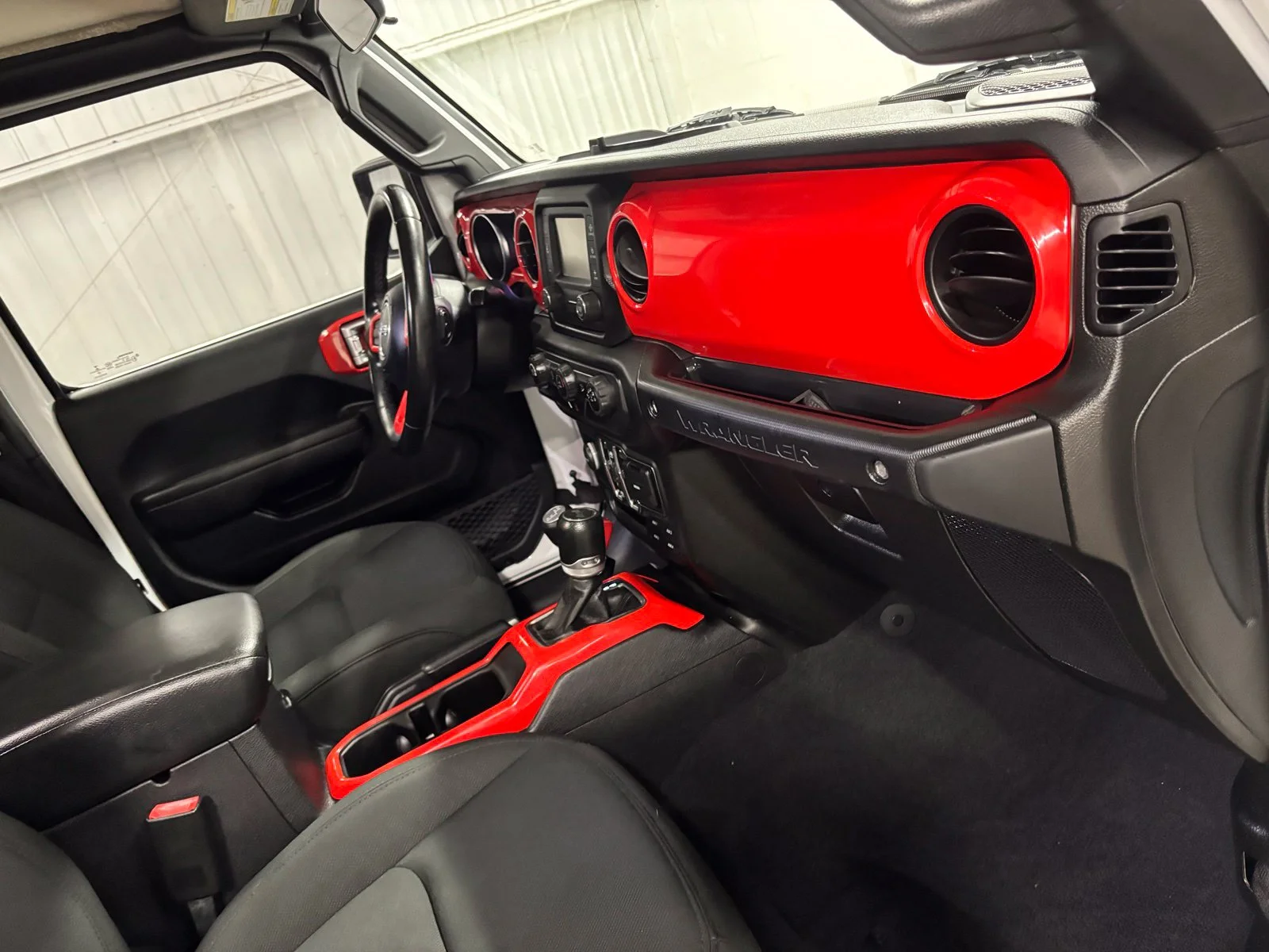 Used 2020 White Jeep Unlimited Sport S image 16