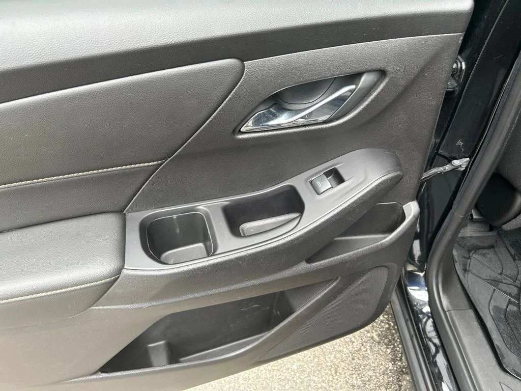 Used 2019 Black Chevrolet LT image 27