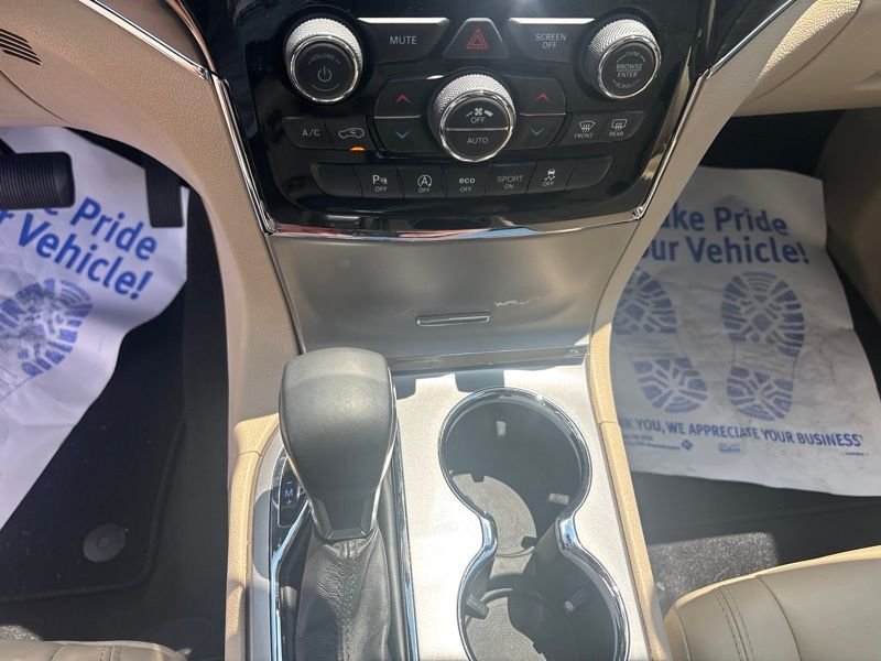 Used 2020 Red Jeep Limited image 39