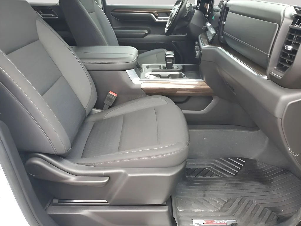 Used 2024 White Chevrolet LT Trail Boss image 19