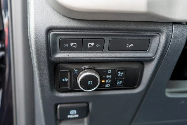 Used 2023 Blue Ford XLT image 19