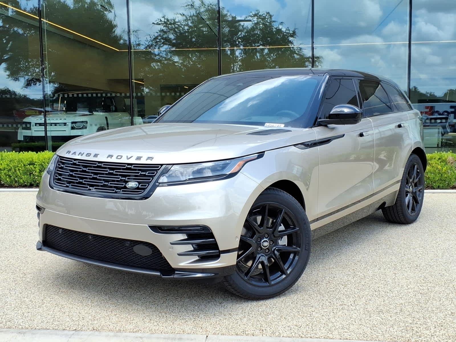 2026 Land Rover Range Rover Velar Dynamic SE