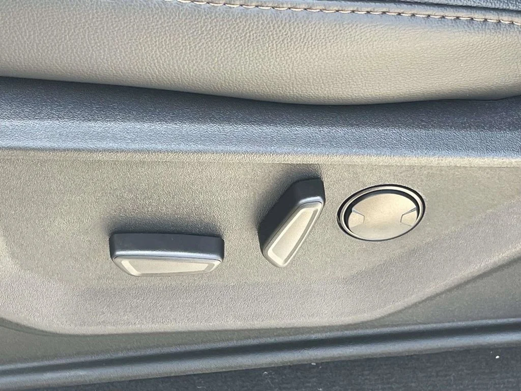 New 2026 Gray Ford Lariat image 14