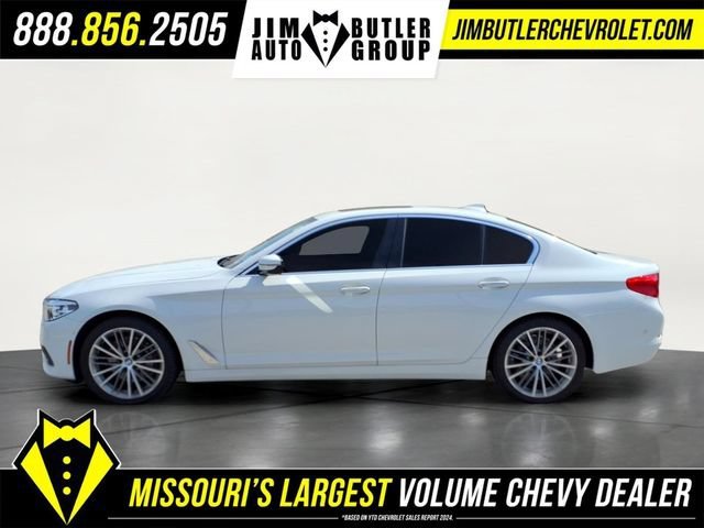 Used 2017 White BMW xDrive image 20