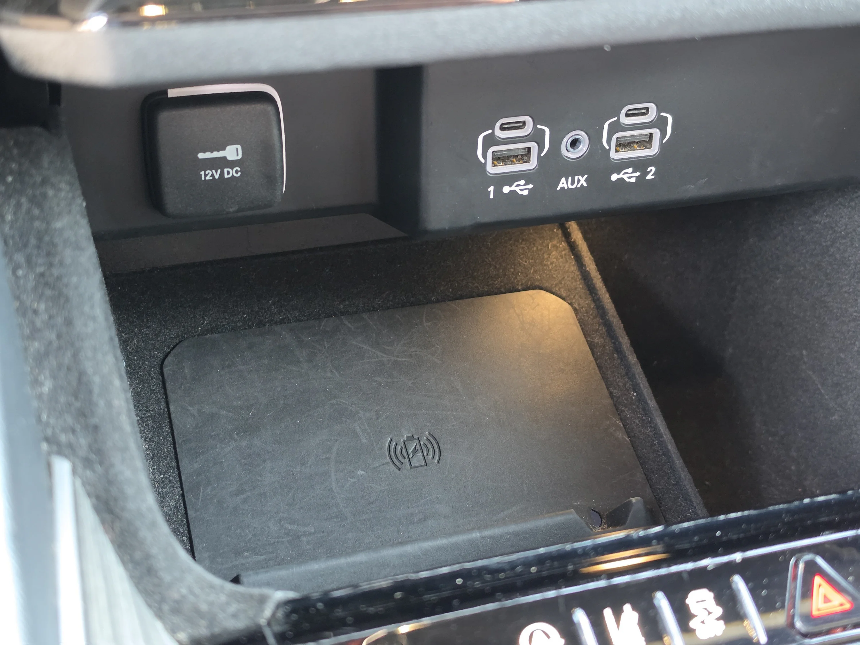 Used 2024 Diamond Black Crystal Pearlcoat Jeep Series II image 31