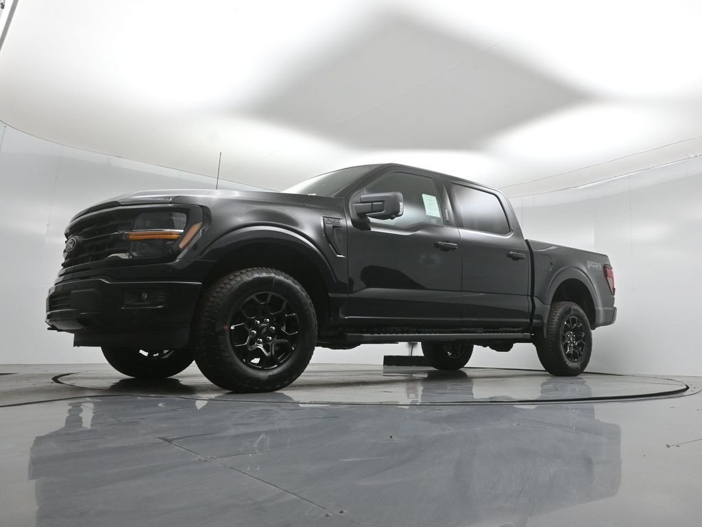 New 2026 Agate Black Metallic Ford XLT image 42
