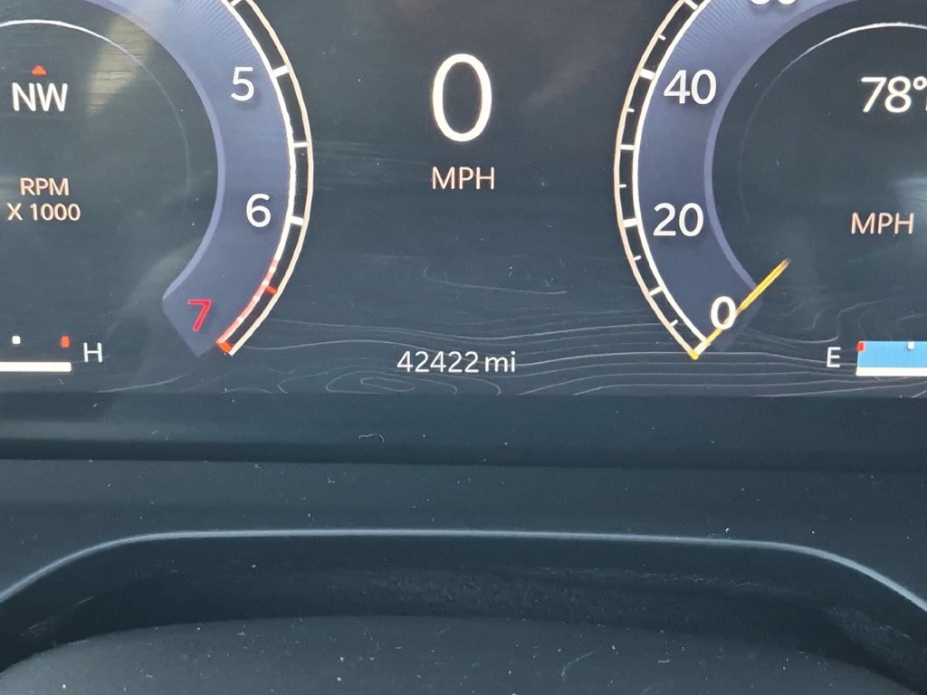 Used 2025 Red Jeep Altitude image 16