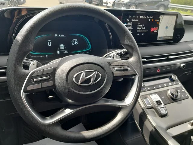 Used 2025 Gray Hyundai SE image 11