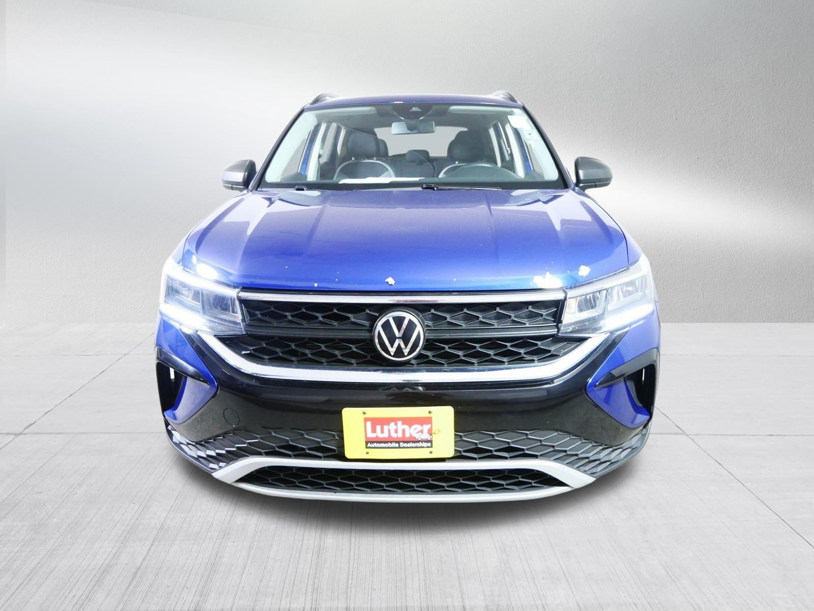 Used 2022 Volkswagen Taos S with VIN 3VVMX7B26NM046751 for sale in Brooklyn Center, MN