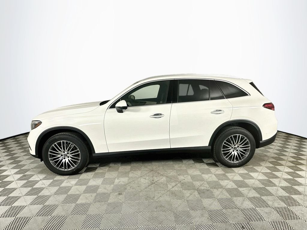 New 2026 Polar White Mercedes-Benz GLC 300 image 4