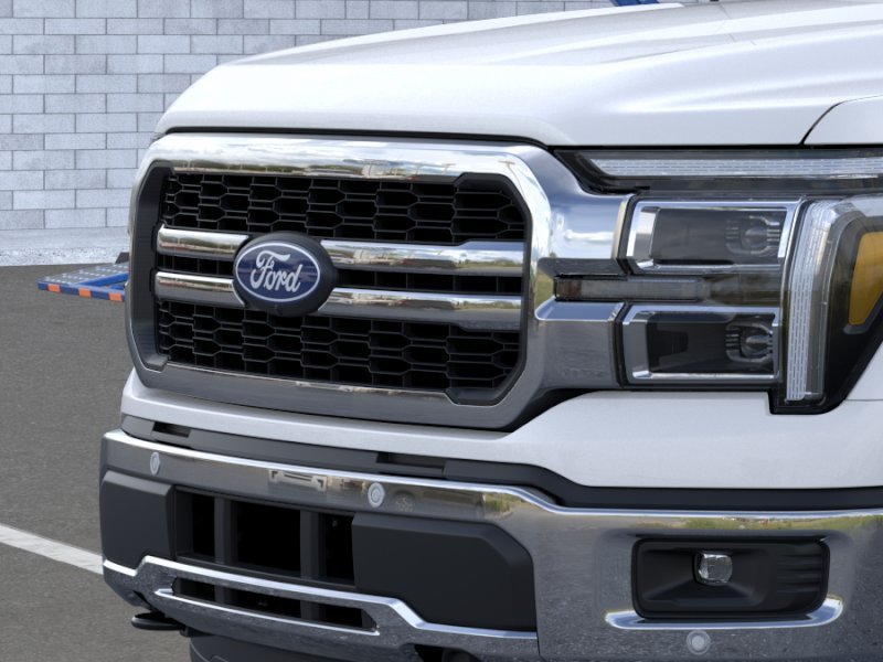 New 2026 Star White Metallic Tri-Coat Ford Lariat image 17