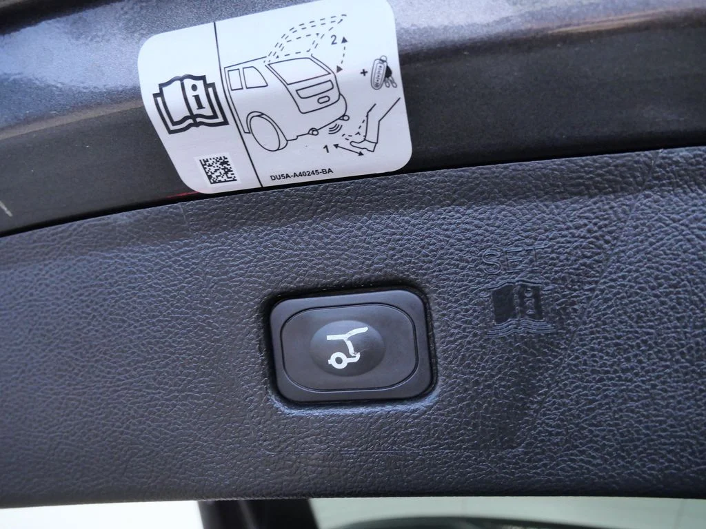 Used 2020 Gray Ford Titanium image 9