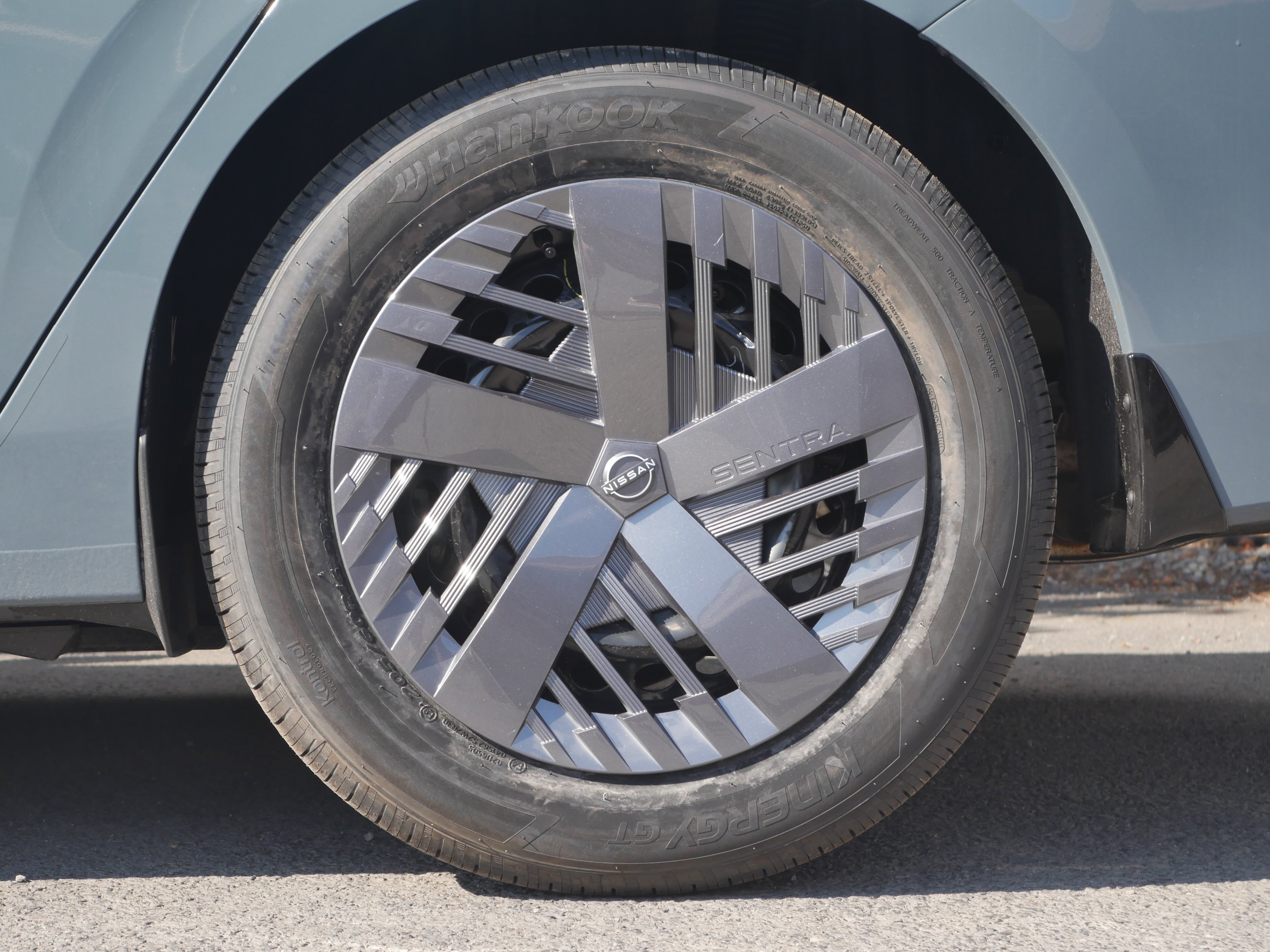 New 2027 Atlantic Gray Metallic Nissan SV image 16