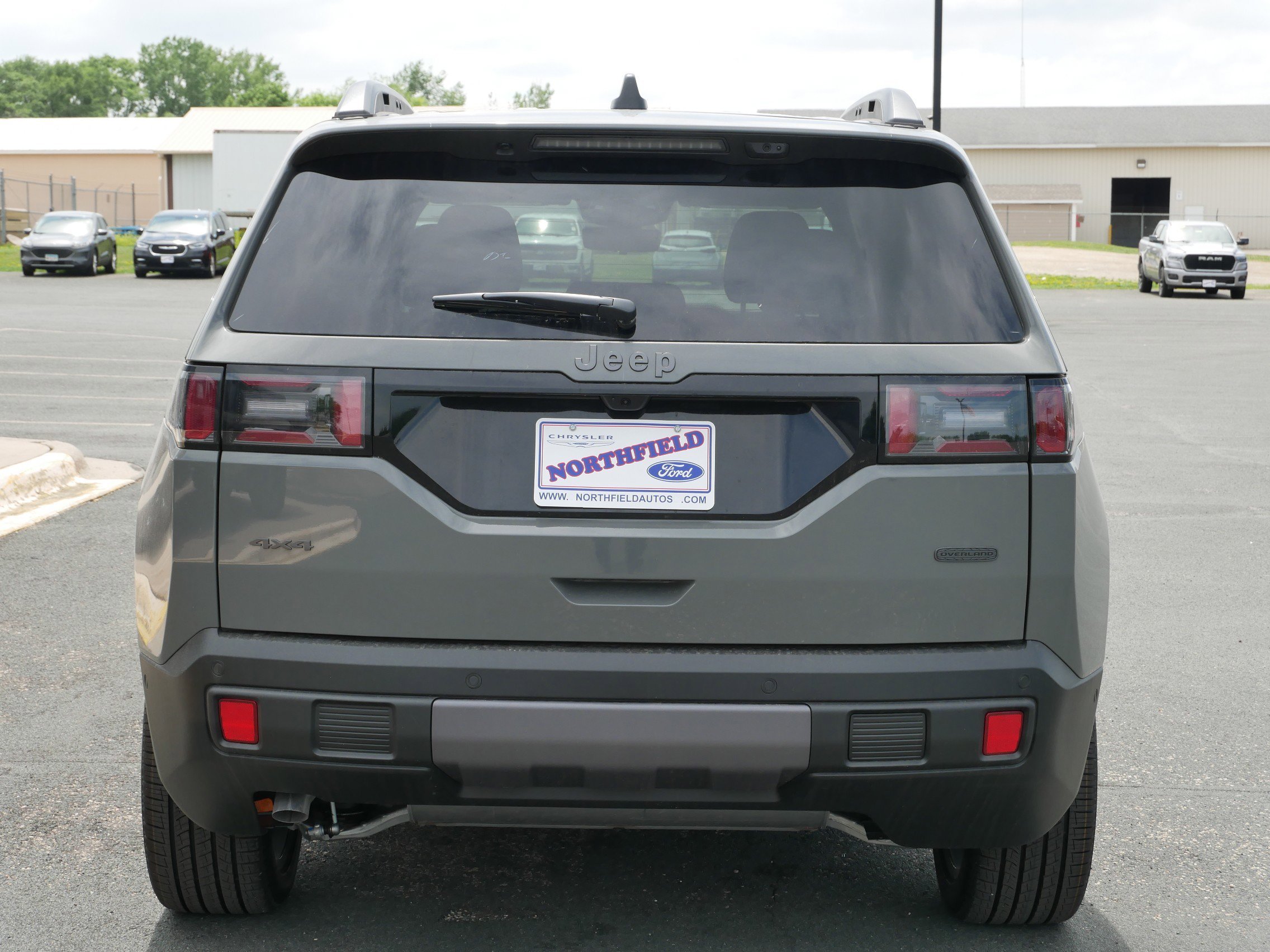 New 2026 Sting-Gray Clear-Coat Exterior Paint Jeep Overland image 7