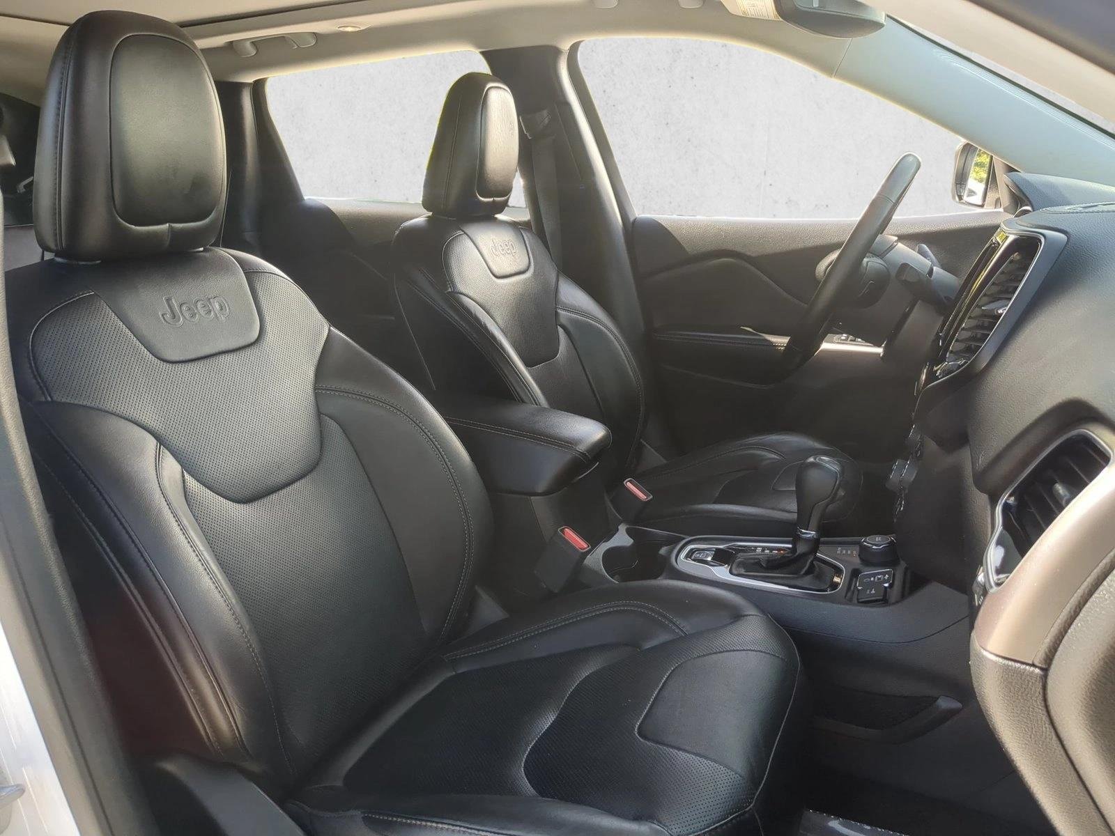Used 2019 Bright White Clearcoat Jeep Limited image 21
