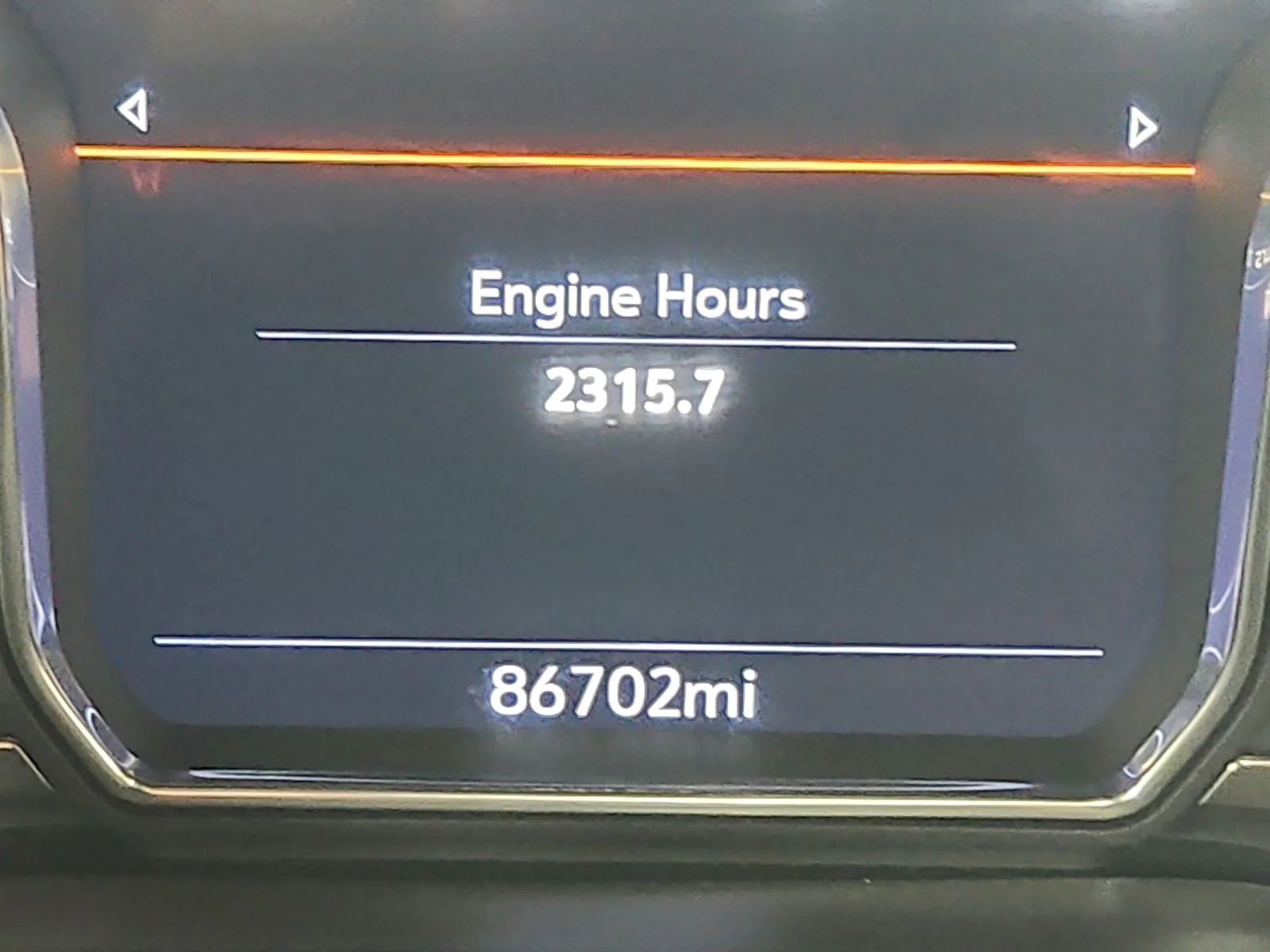 Used 2022 White GMC AT4 image 25