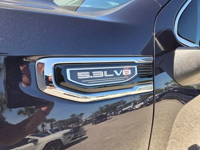 Used 2024 Silver GMC SLT Premium Plus image 3
