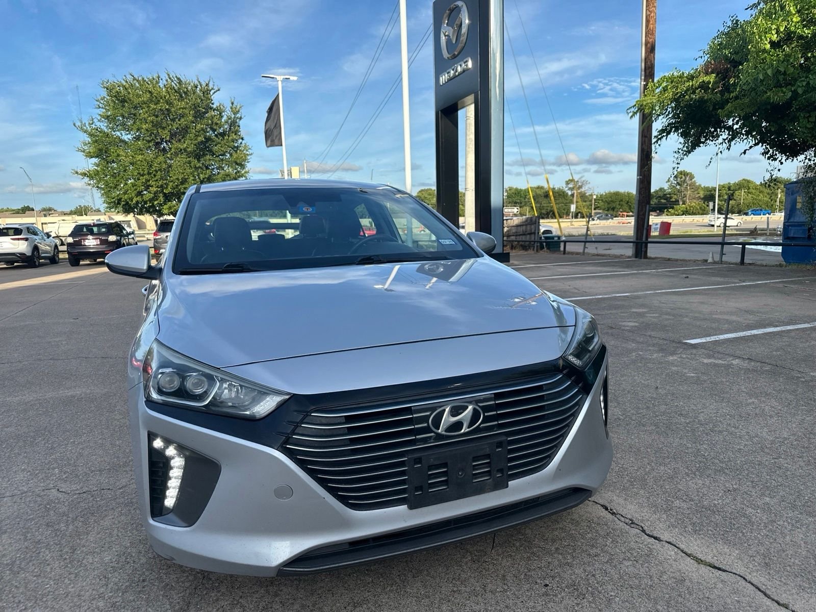 Used 2019 Silver Metallic Hyundai Limited image 3