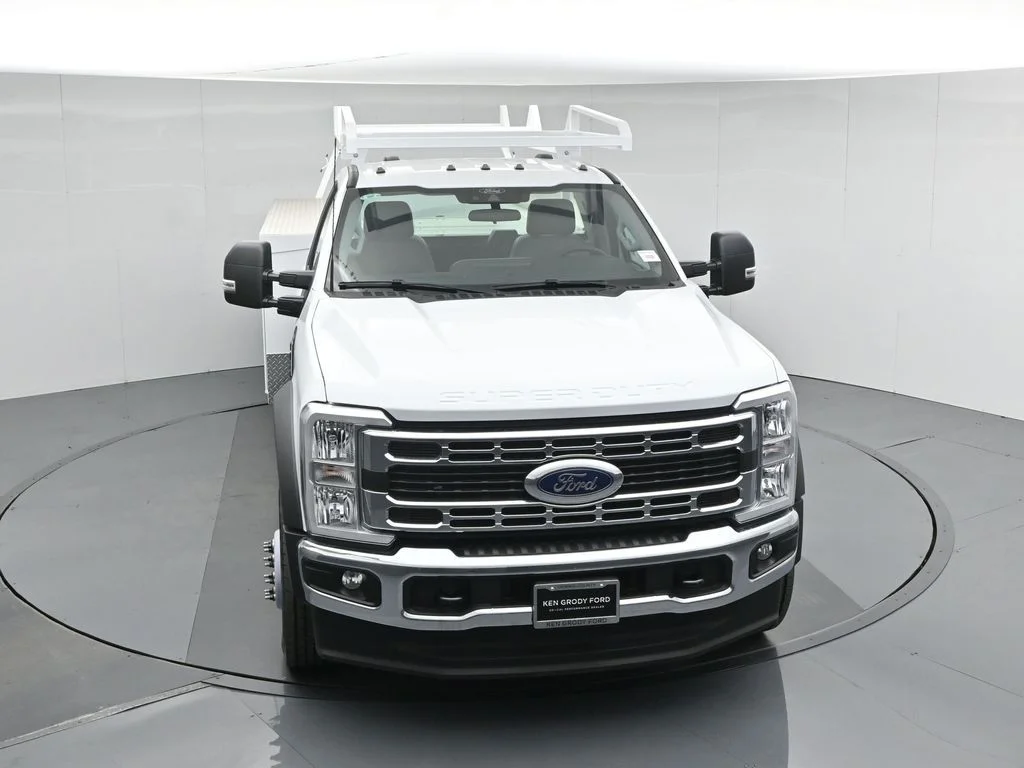 New 2025 Oxford White Ford XL image 45