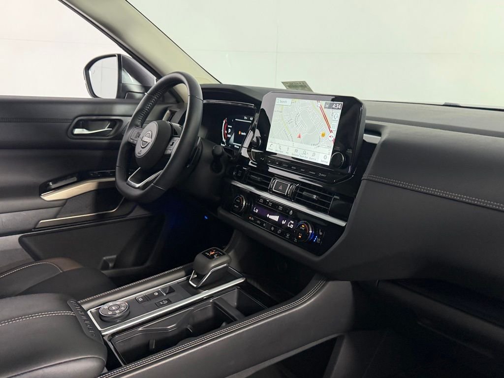 2025 Nissan Pathfinder Platinum - Photo 28