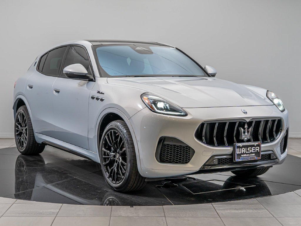 Used 2024 Bianco Astro Metallic Maserati Modena image 12
