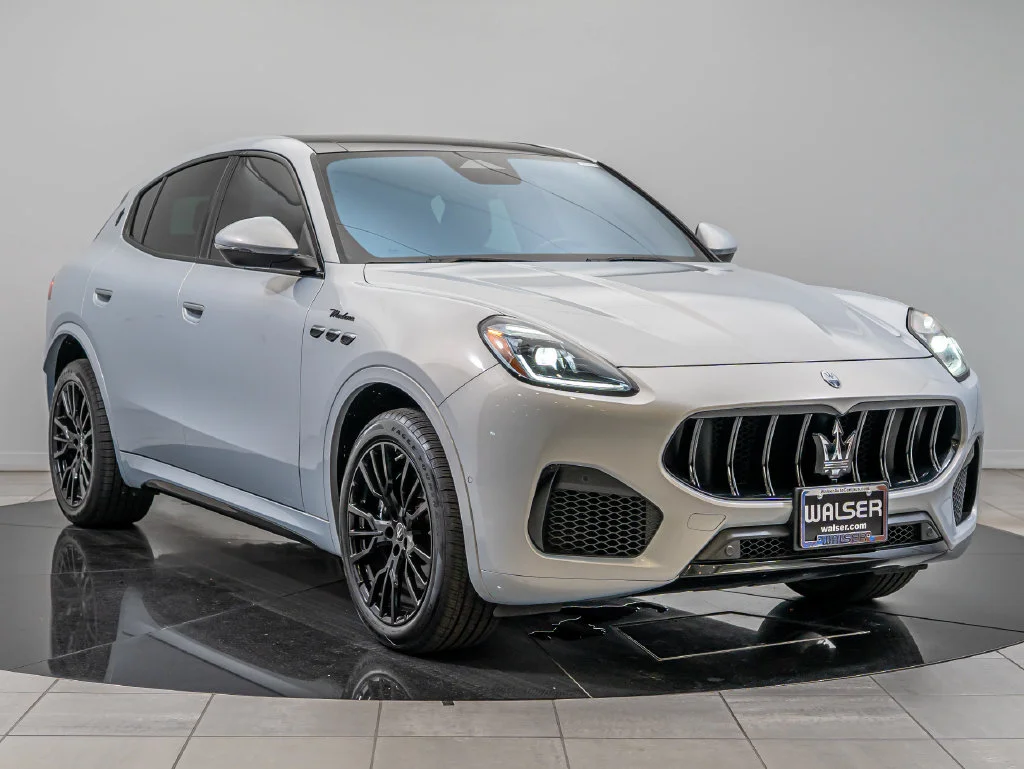 Used 2024 Bianco Astro Metallic Maserati Modena image 12