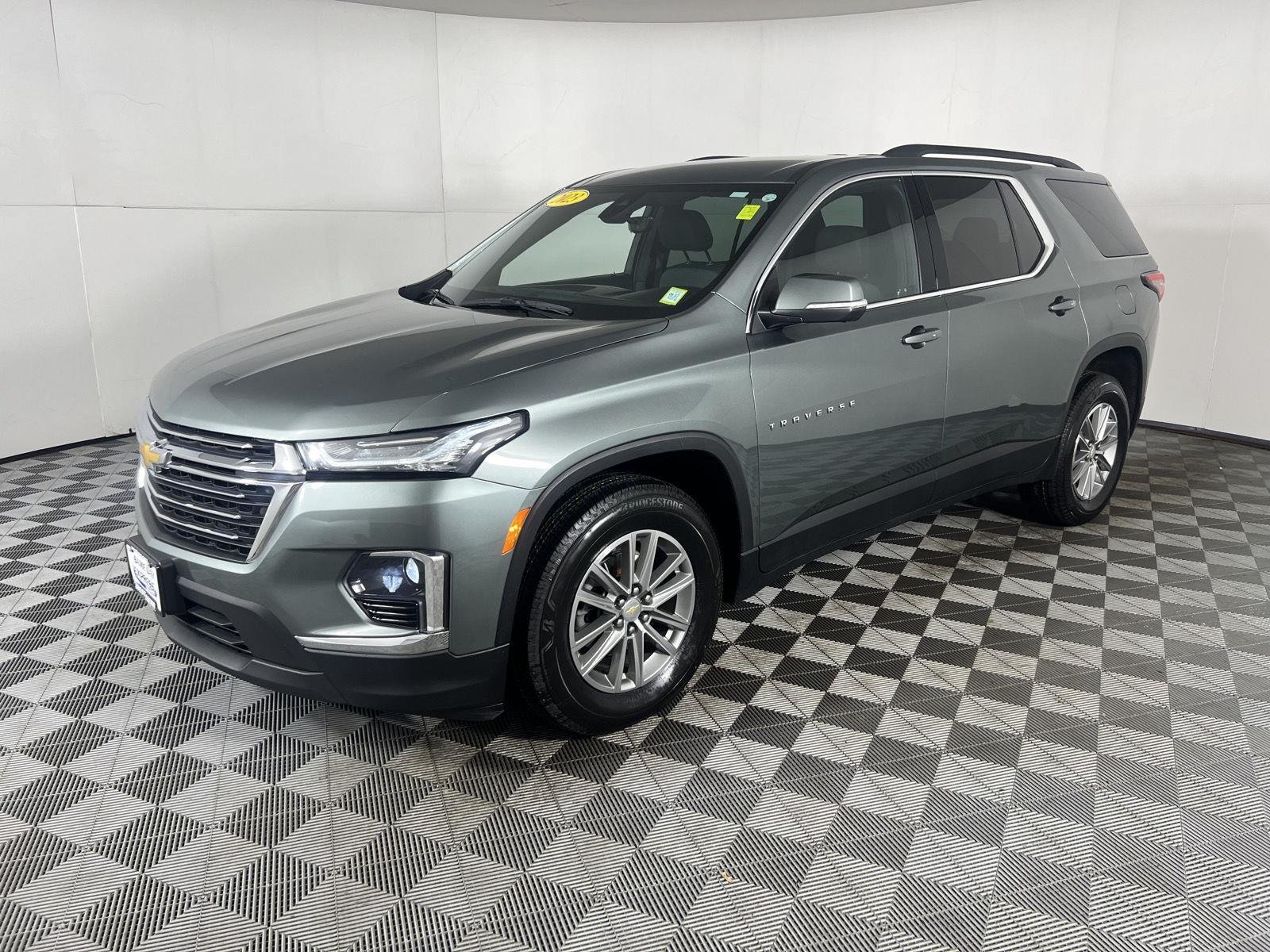 Used 2023 Silver Sage Chevrolet LT image 16