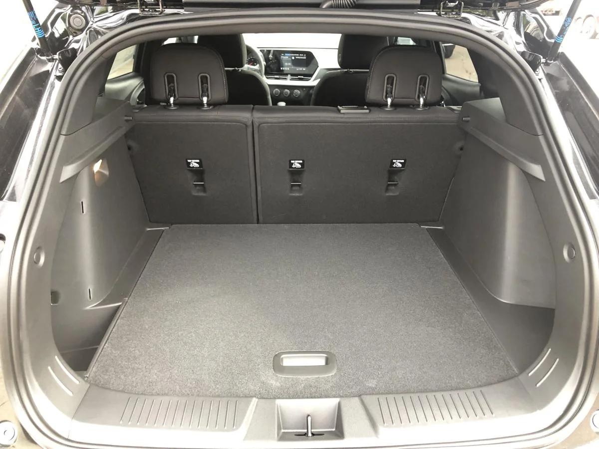 New 2026 Black Chevrolet Fwd 4dr 1rs image 8