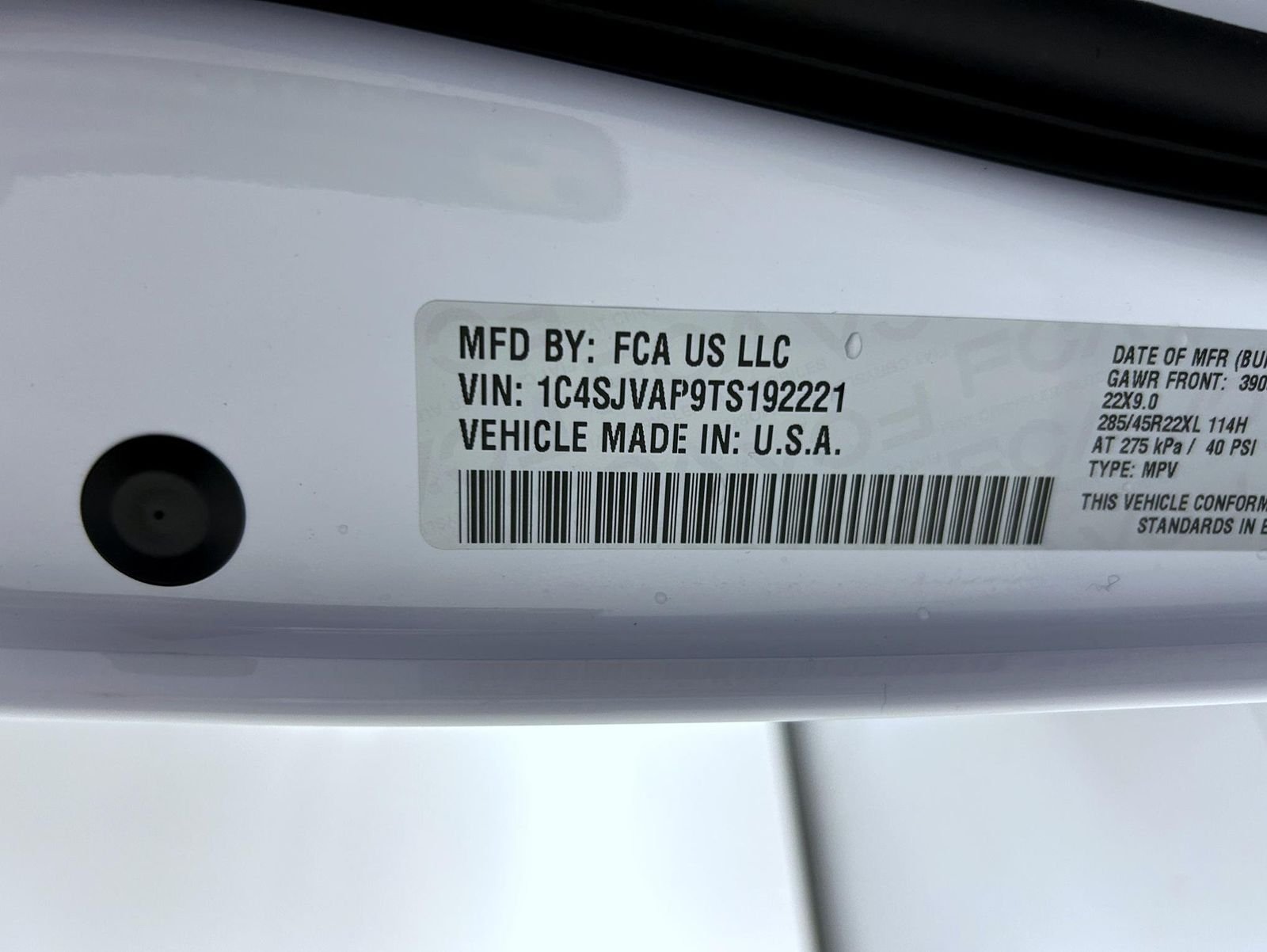 New 2026 Bright White Clear-Coat Exterior Paint Jeep 85th Anniversary Edition image 25