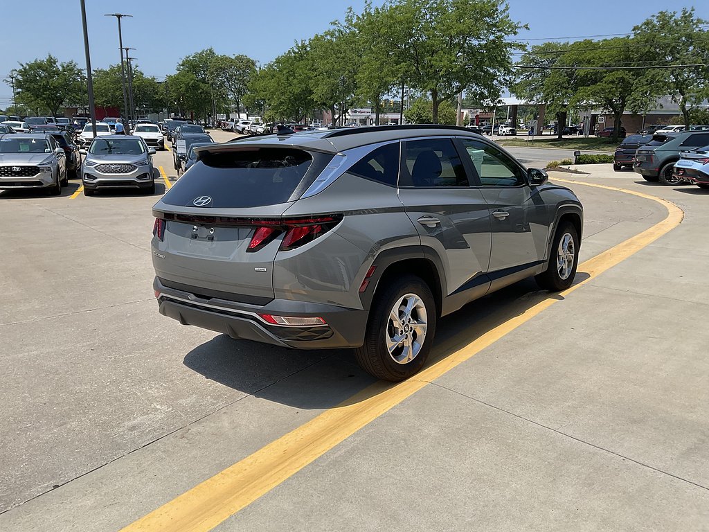 Certified Used 2024 Hampton Gray Metallic Hyundai SEL image 3