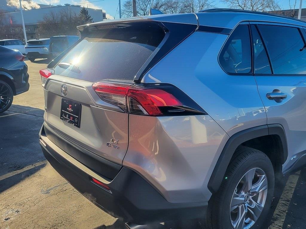 2025 TOYOTA RAV4 - Image 5