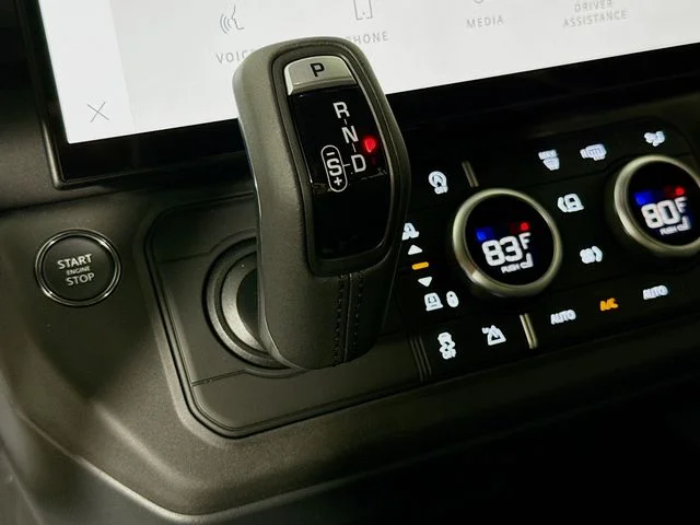 New 2026 Fuji White Land Rover X-Dynamic SE image 19