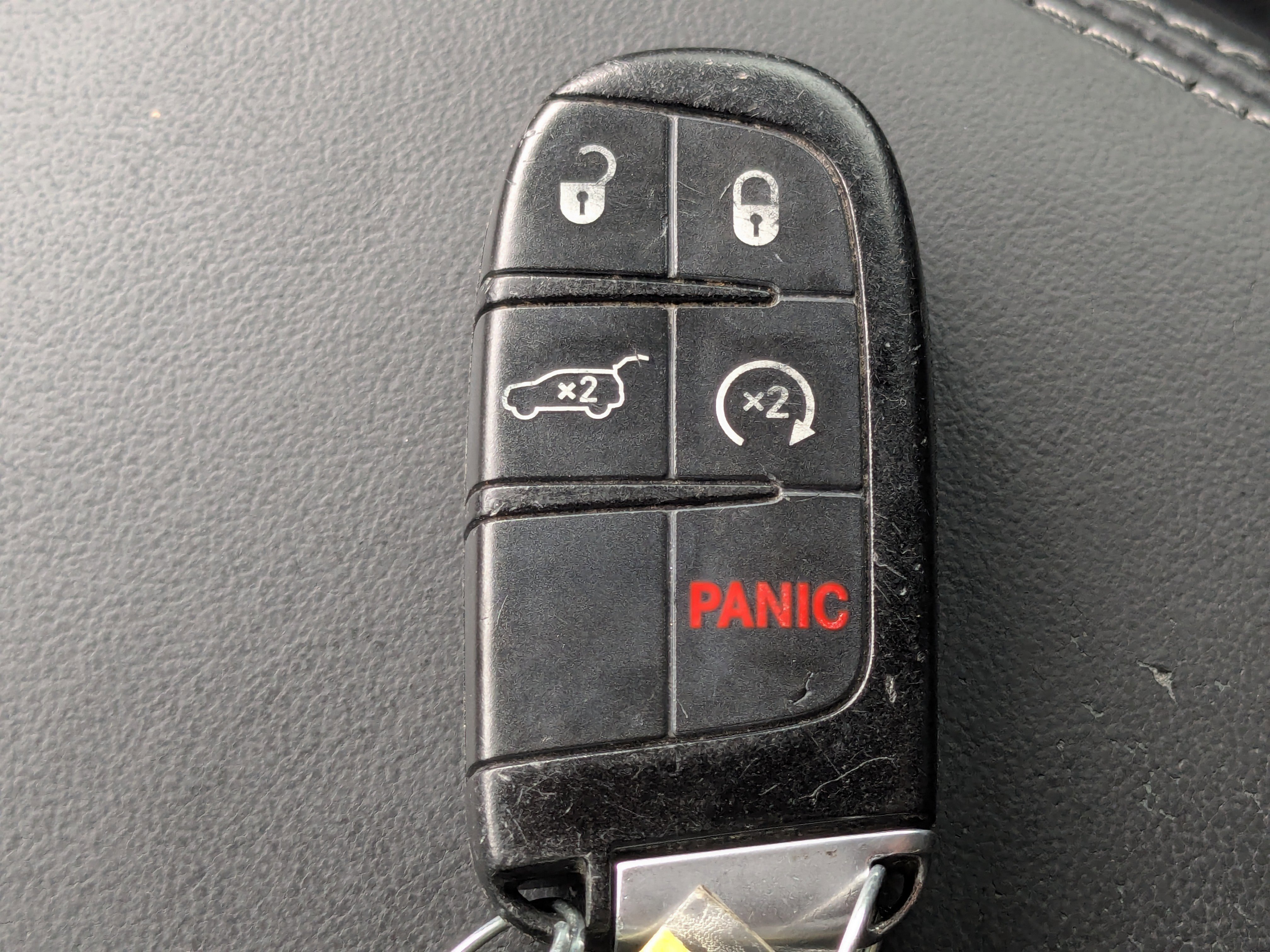 Used 2019 Granite Crystal Metallic Clearcoat Jeep Overland image 36