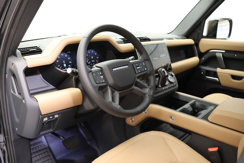 New 2026 Santorini Black Land Rover S image 29
