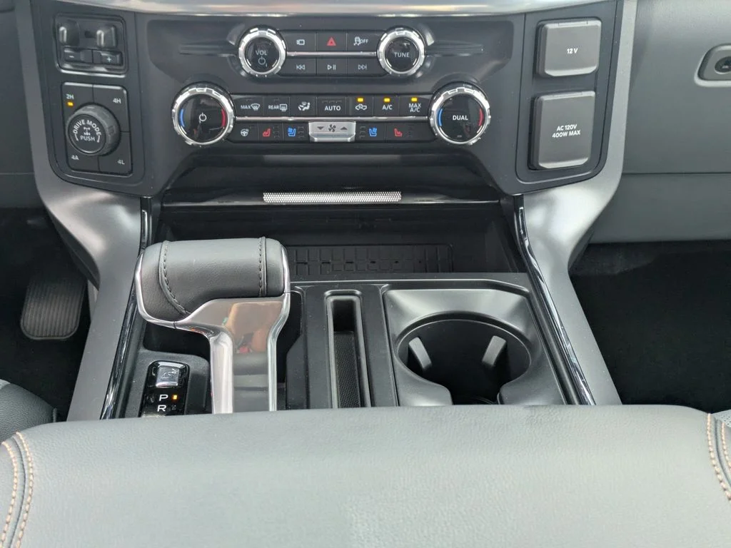 New 2026 Iconic Silver Metallic Ford Lariat image 18