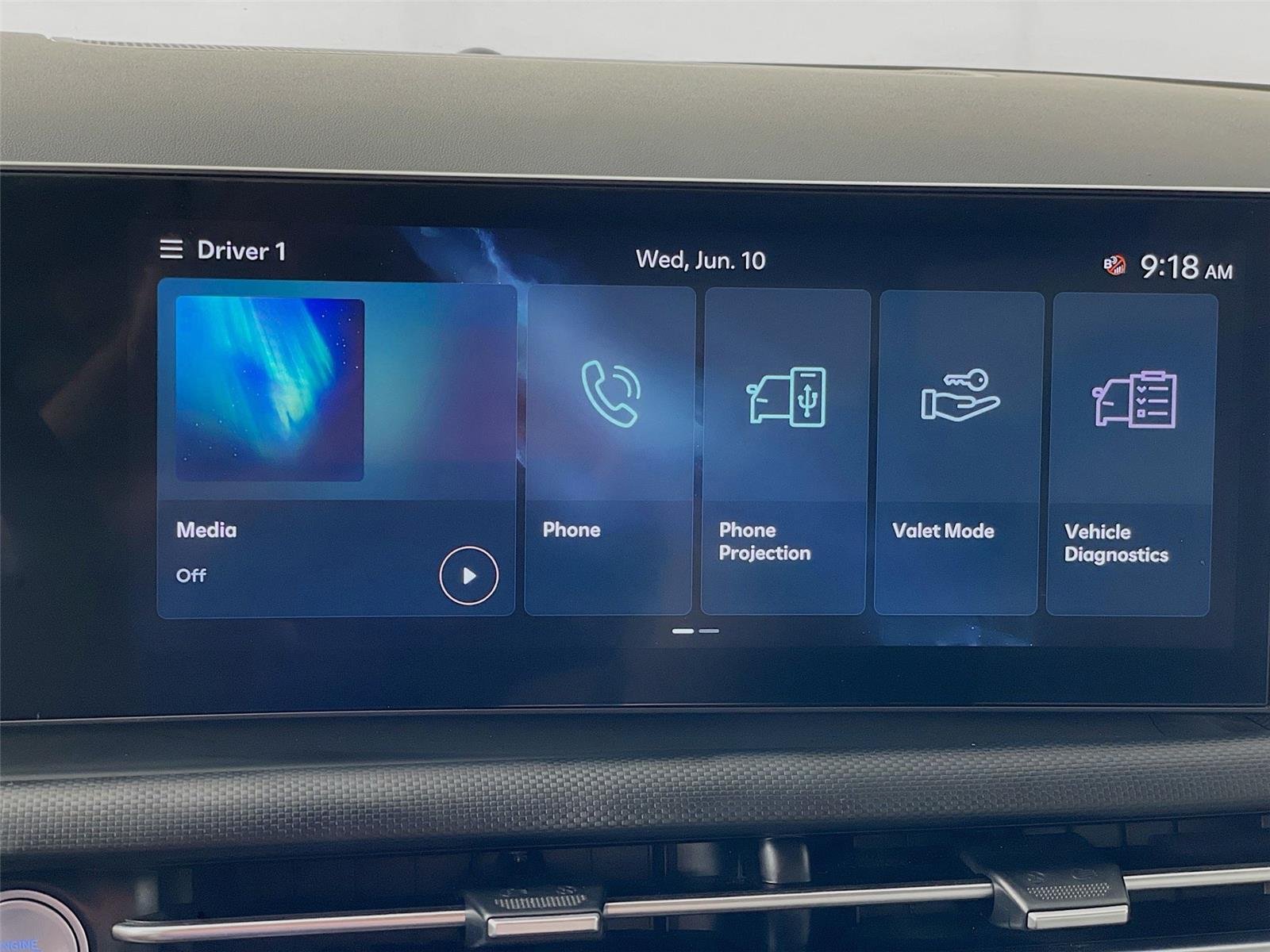 Used 2025 Hampton Gray Hyundai SEL Activity image 18