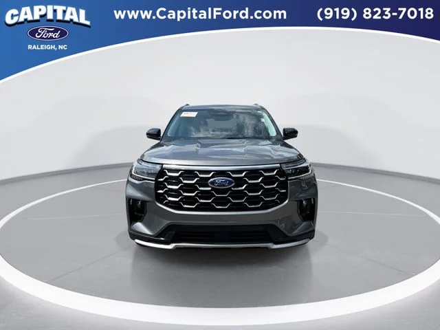 Used 2025 Gray Ford Platinum image 3