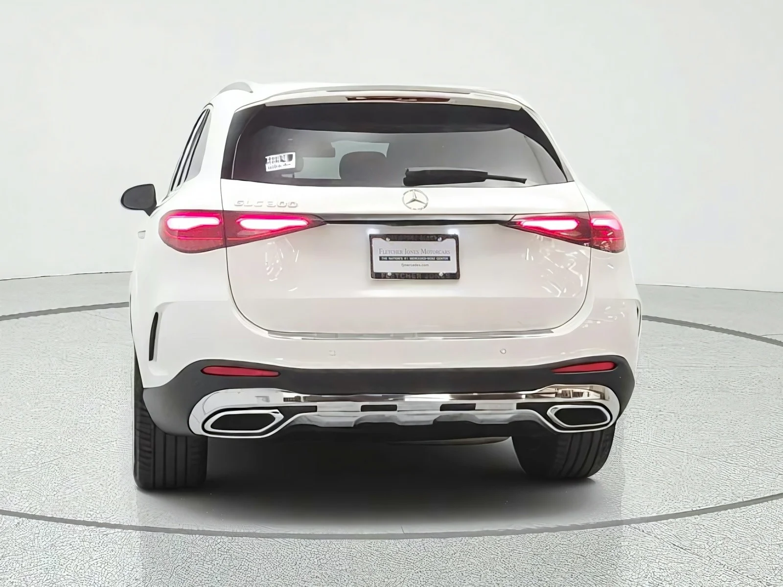 Used 2024 Polar White Mercedes-Benz GLC 300 SUV image 6
