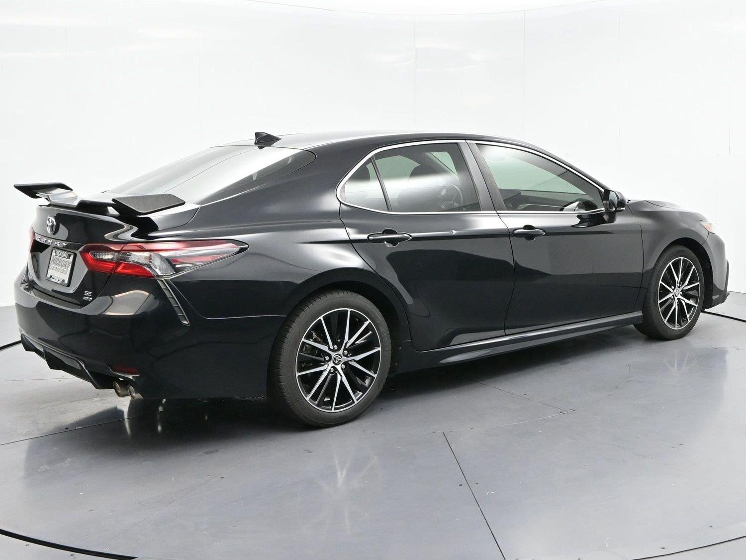 Used 2021 Midnight Black Metallic Toyota SE image 7