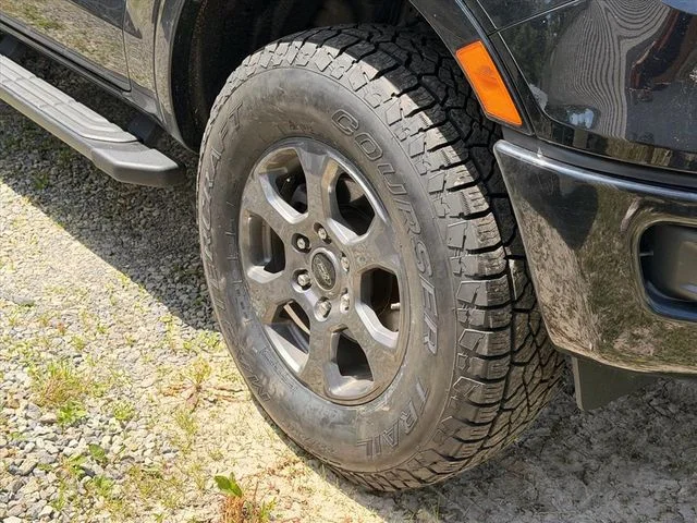 Used 2023 Black Ford XLT image 28