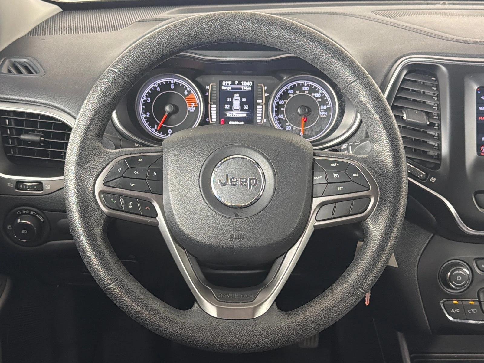 Used 2019 Bright White Clearcoat Jeep Latitude image 23