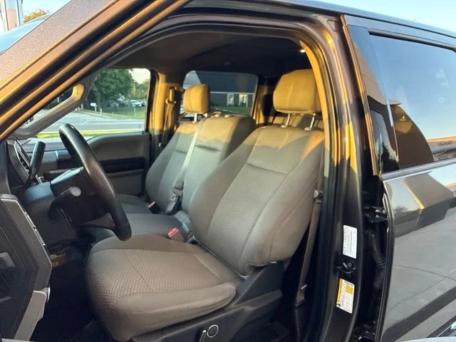 Used 2015 Silver Ford XLT image 13
